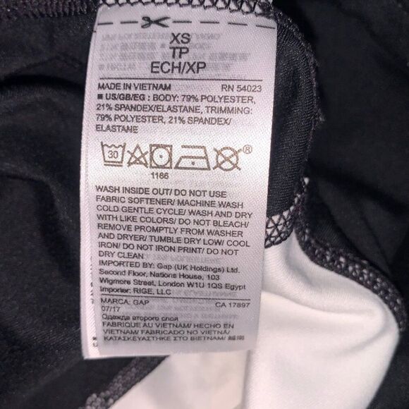 Gap Fit Grey Camo Print 7/8 length High Rise Leggings Size XS - Picture 5 of 5